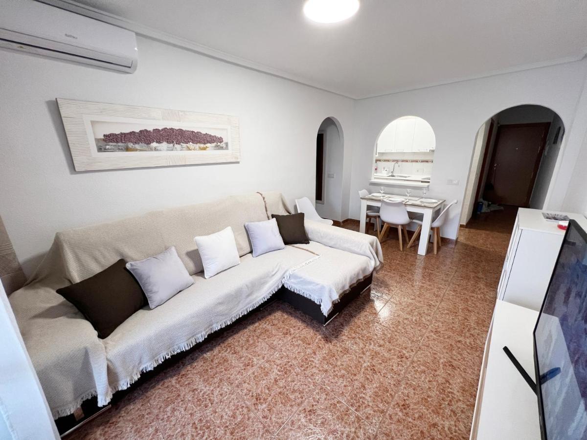 Nice And Central Apartment 또레비에하 외부 사진