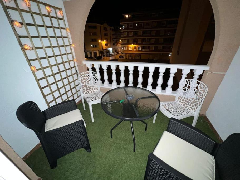 Nice And Central Apartment 또레비에하 외부 사진